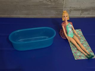 Ken Veterinario con perro y barbie piscina