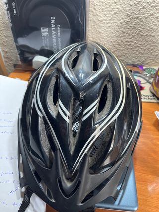 Casco de bicicleta negro
