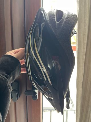 Casco de bicicleta negro