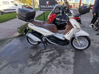 Piaggio Beverly Beige/Marrón 300 Se recibe PCX/NMX