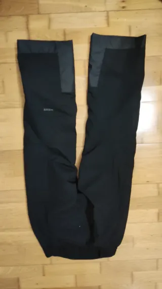 Pantalón de nieve Talla S. 14-15 años