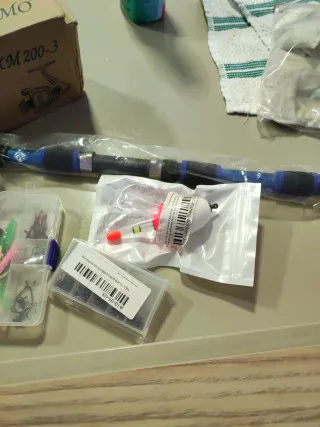 Caña de pescar infantil y accesorios