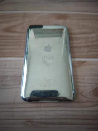 iPod Touch Apple – Modelo MC086NF – 8 GB