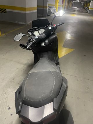 Wottan Storm T  125cc scooter Negra