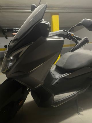 Wottan Storm T  125cc scooter Negra