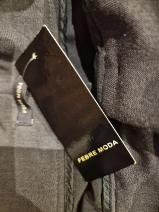 Pantalón Bombacho Gris con Cinturón