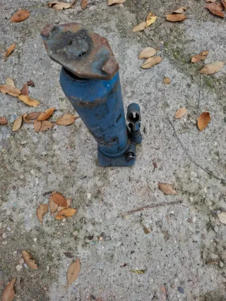 Gato hidráulico azul