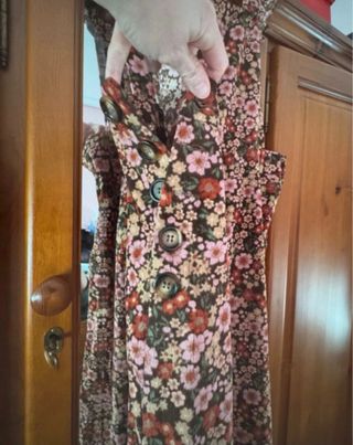 Mono de pana de flores