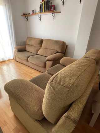 Dos sofás de 2 plazas