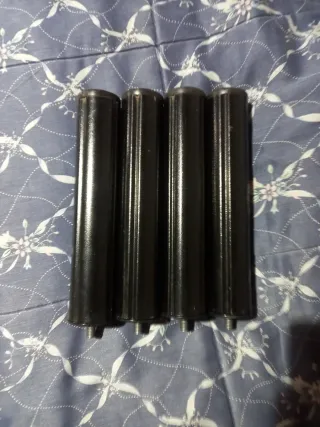 Patas de cama negras (4 unidades)