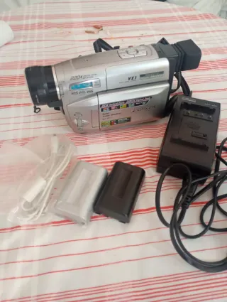 Videocámara Panasonic NV-V21 VZ1
