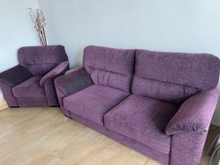 Sofá 2 plazas + sillón morado en perfecto estado