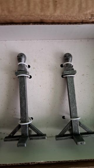 Figura militar y cañones