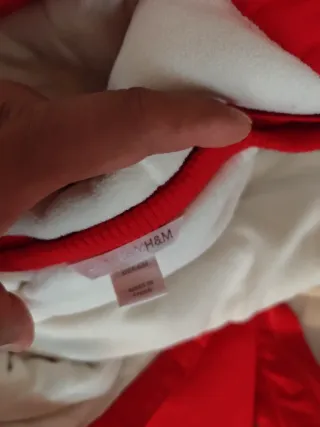 Traje de nieve rojo y blanco