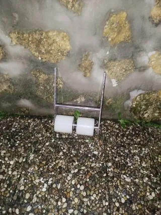 José Rodillos de plástico blanco