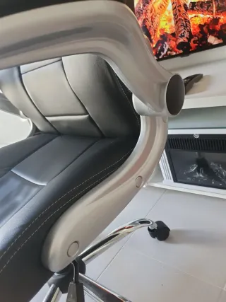 Silla de oficina ergonómica negra