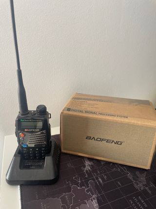 Emisora Baofeng UV-5RA Dual Band FM