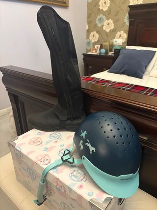 Pack Casco y botas con espolaina Hípica