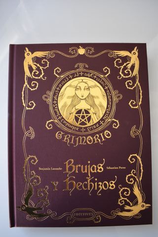 LIBROS GENEALOGÍA DE UNA BRUJA
