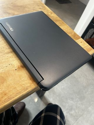 Portátil Toshiba Satellite U940 (averíado)