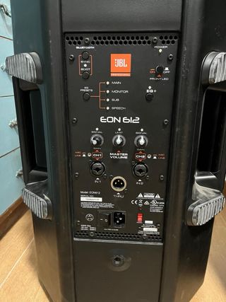 Pareja de Altavoces Activos JBL 100W