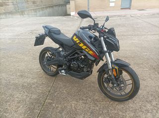 Voge 125r Negra