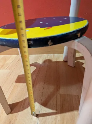 Mesa y 2 sillas infantiles luna