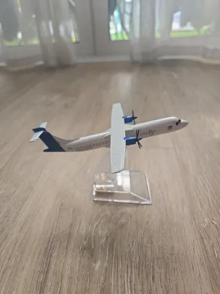 Lote 2 Maquetas Aviones Escala 1:400