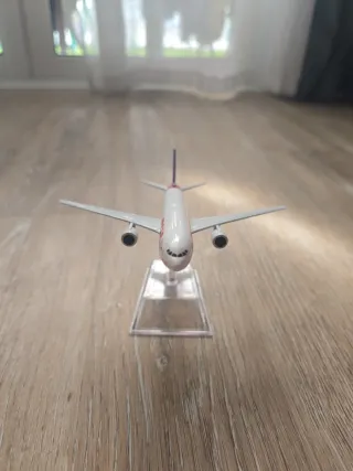 Lote 2 Maquetas Aviones Escala 1:400