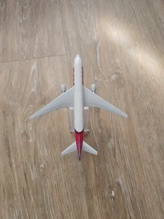 Lote 2 Maquetas Aviones Escala 1:400