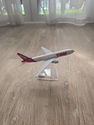 Lote 2 Maquetas Aviones Escala 1:400