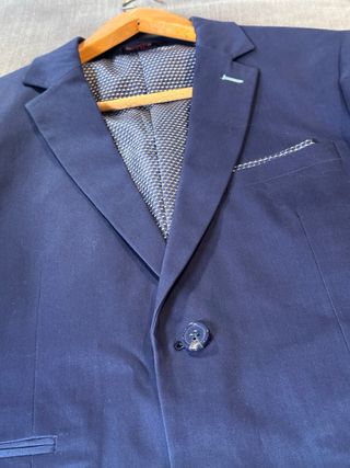 Traje azul marino