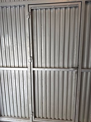 Puerta de garaje metálica