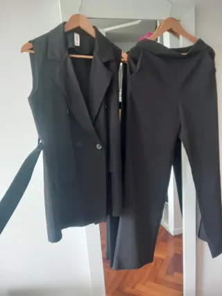 Conjunto traje negro chaleco y pantalón