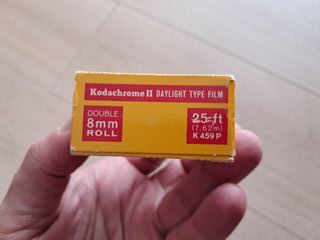 2 Cartucce per fotocamera regolare 8mm (non Super 8mm)