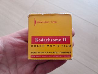 2 Cartucce per fotocamera regolare 8mm (non Super 8mm)