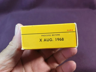 2 Cartucce per fotocamera regolare 8mm (non Super 8mm)