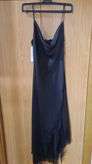 Vestido lencero satinado negro