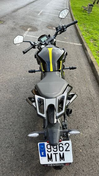 Zontes Z2 125cc 2024 Negra y Amarilla
