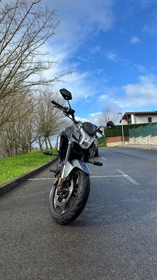 Zontes Z2 125cc 2024 Negra y Amarilla