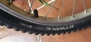 Bicicleta B-twin Roja