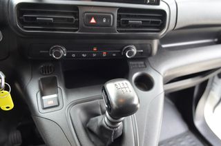 Peugeot Partner Premium+Navegacion+Carplay+Radar