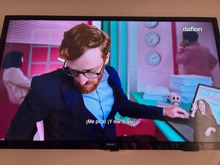 Televisión Philips 32” LED – HD Ready – con mando