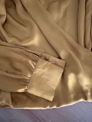 Conjunto falda y top amarillo satinado Barey