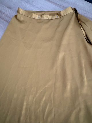 Conjunto falda y top amarillo satinado Barey