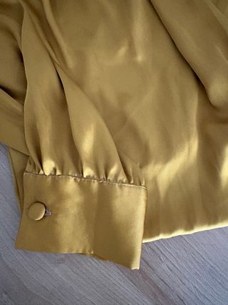 Conjunto falda y top amarillo satinado Barey