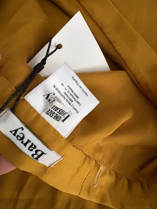 Conjunto falda y top amarillo satinado Barey