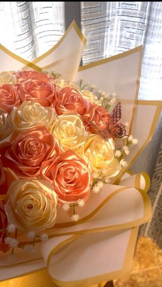 Ramo de rosas eternas de seda