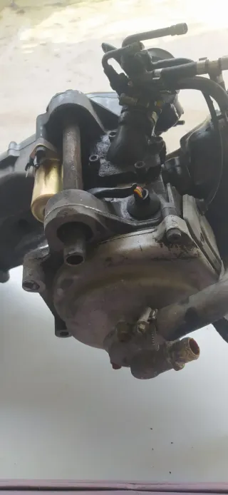 Motor de Aprilia SR Racing