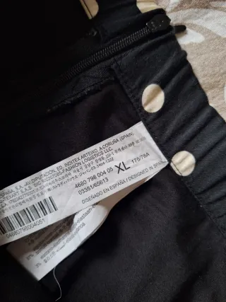 Falda de lunares negra y blanca